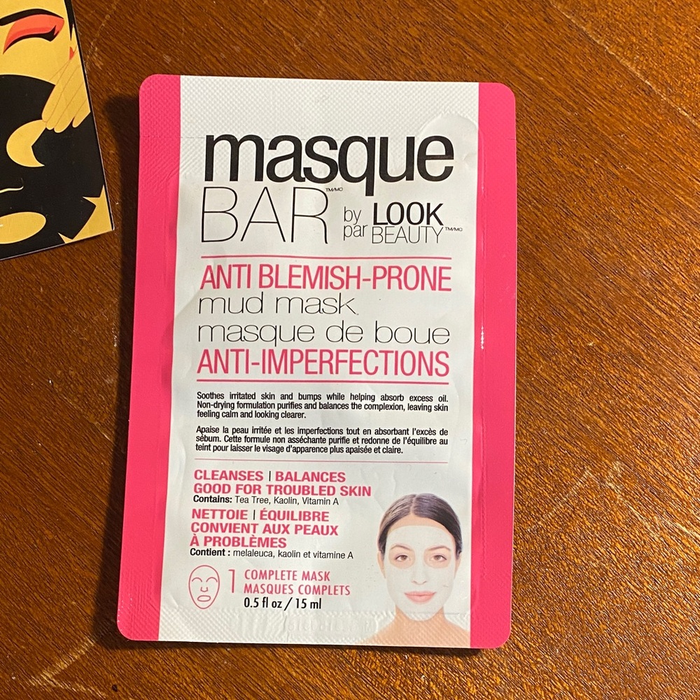 A variety of masks and skincare - Picture 12 of 15